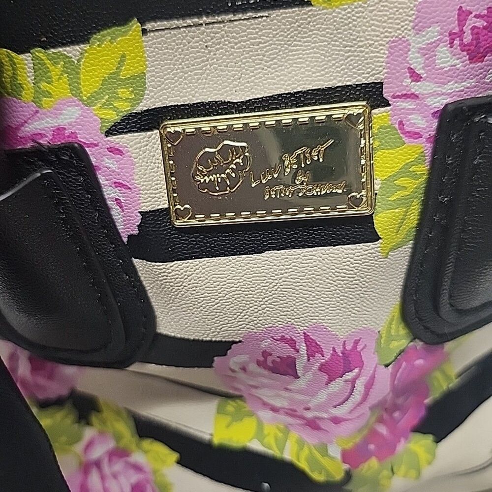 Betsey Johnson Luv Betsey Small Naomi Tote Multicolor Shoulder Bag with Charms - Picture 2 of 14
